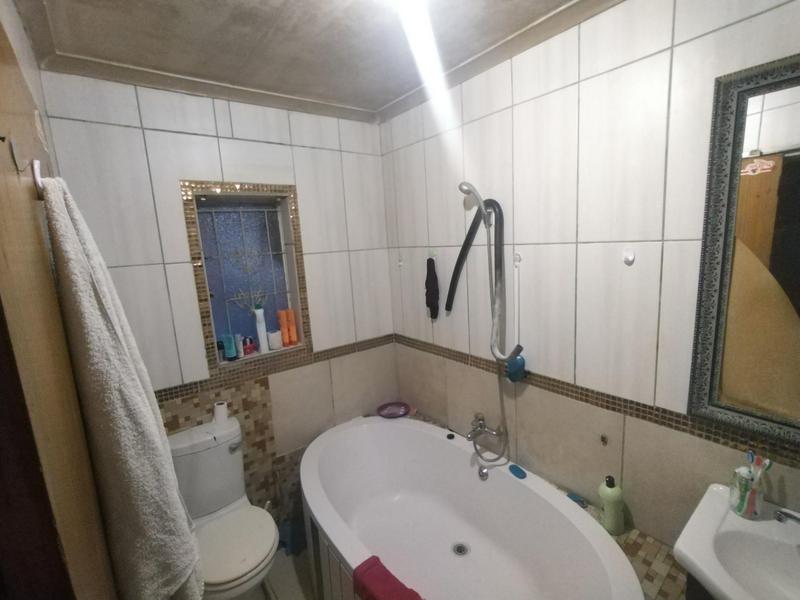 3 Bedroom Property for Sale in Roodepan Northern Cape